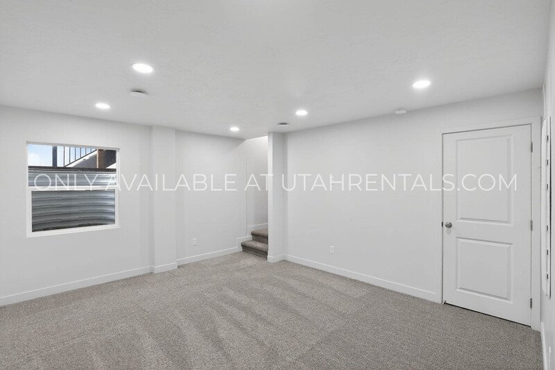 Large Spanish Fork townhome property image