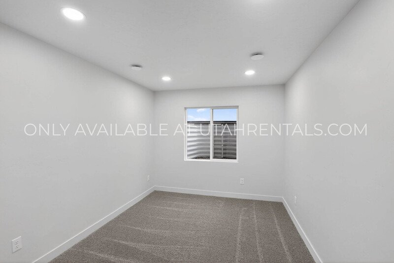 Large Spanish Fork townhome property image