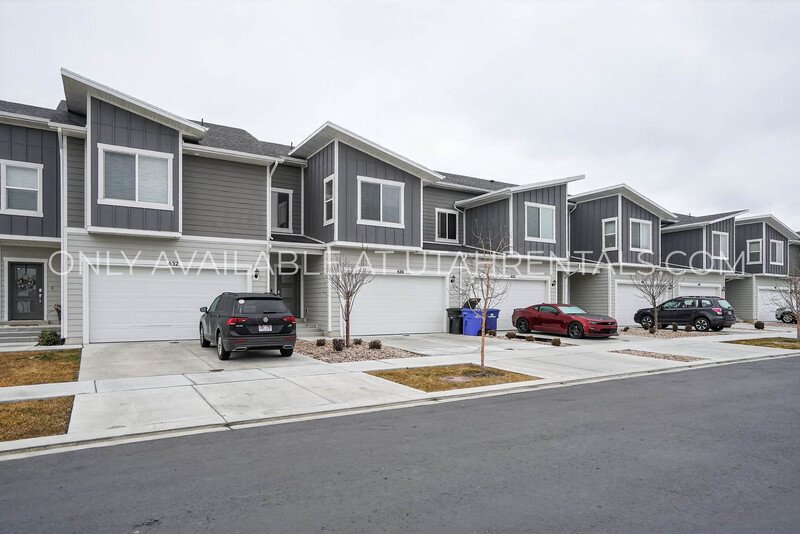 Large Spanish Fork townhome property image