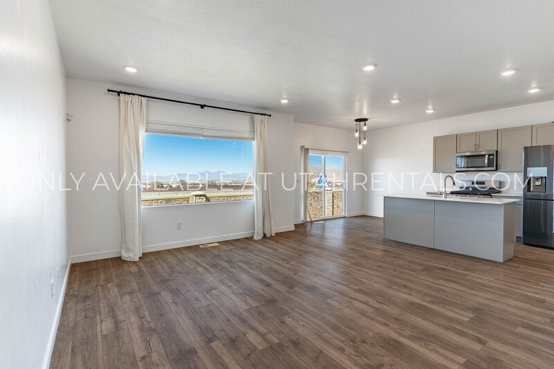 Santaquin 3 bed, 2.5 bath house! property image