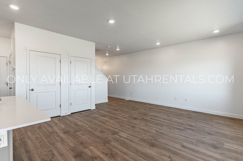 Santaquin 3 bed, 2.5 bath house! property image