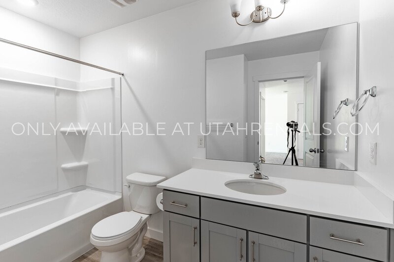 Santaquin 3 bed, 2.5 bath house! property image