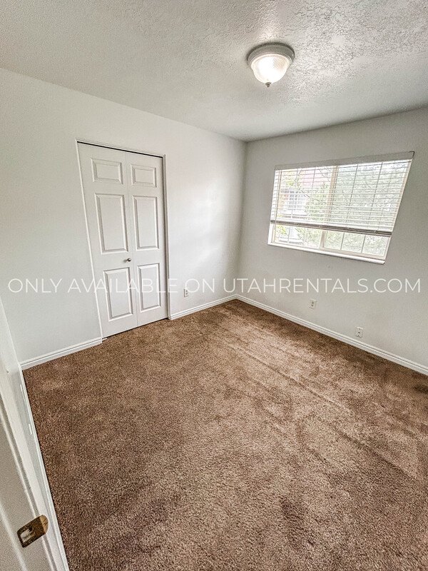 Beautiful 2nd Floor Condo! property image