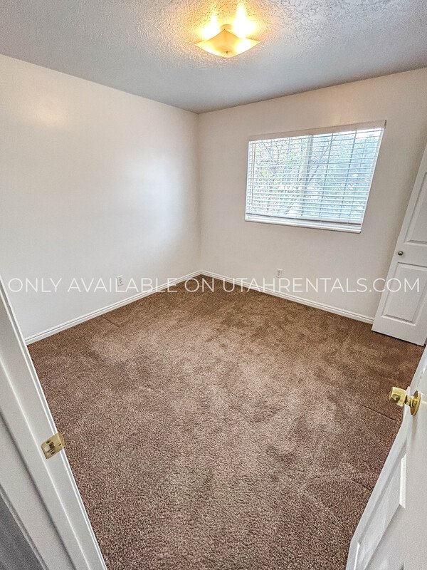 Beautiful 2nd Floor Condo! property image