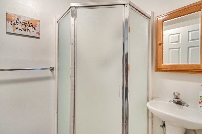 Private and Shared Room Available at Santa Barbara property image