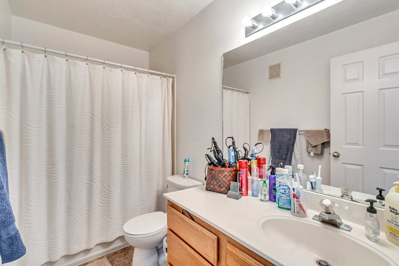 Private and Shared Room Available at Santa Barbara property image