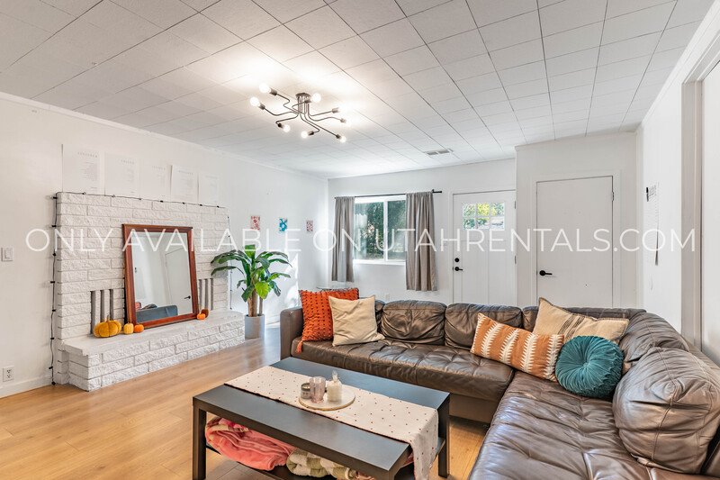 Shared Bedroom in Remodeled House Blocks from BYU property image