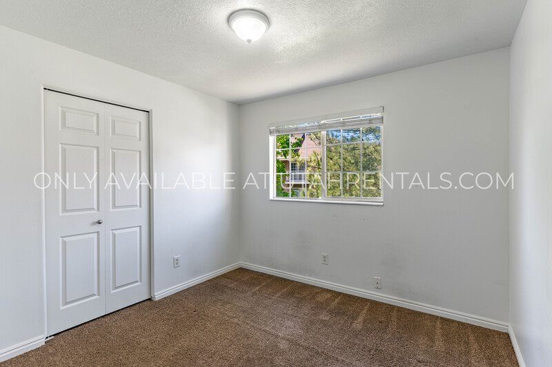 Beautiful 2nd Floor Condo! property image