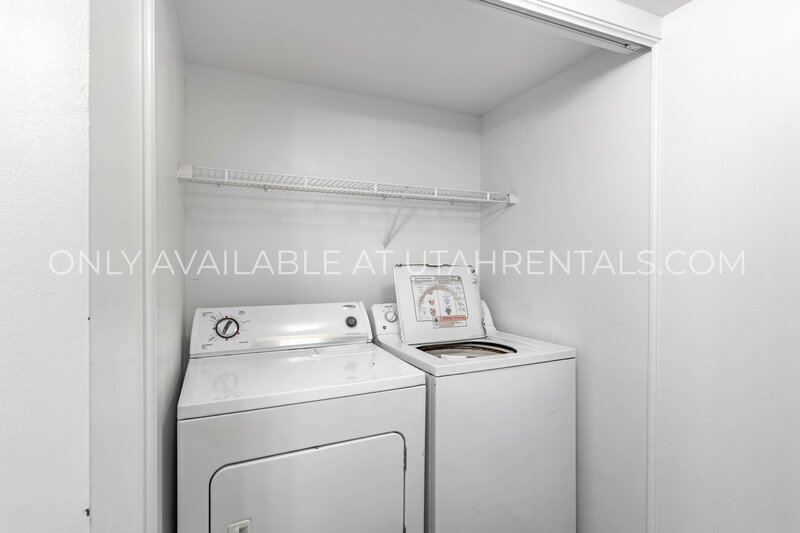 Beautiful 2nd Floor Condo! property image