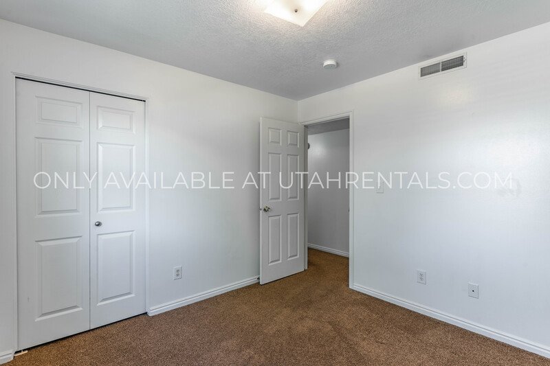 Beautiful 2nd Floor Condo! property image