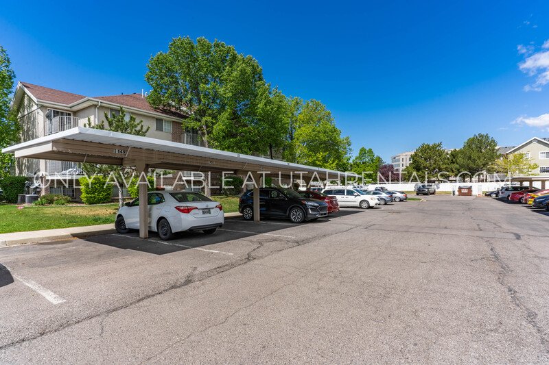 Beautiful 2nd Floor Condo! property image