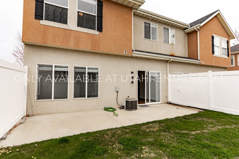 Spacious Heber Townhome property image