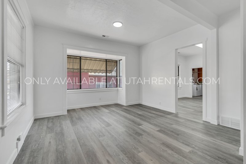 Newly Remodeled 5 Bed 2 Bath House in Provo property image