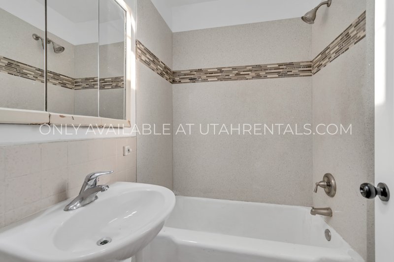 Newly Remodeled 5 Bed 2 Bath House in Provo property image