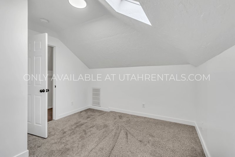 Newly Remodeled 5 Bed 2 Bath House in Provo property image