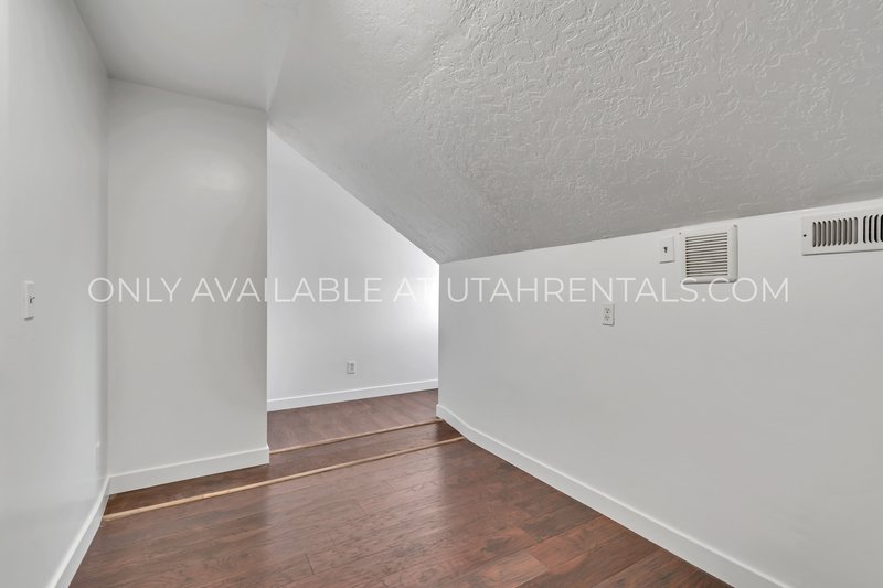 Newly Remodeled 5 Bed 2 Bath House in Provo property image