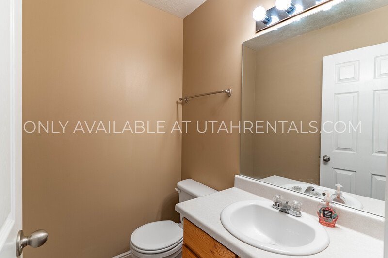 Beautiful 3-bed Provo Townhome! property image