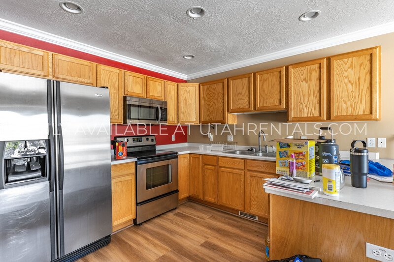 Beautiful 3-bed Provo Townhome! property image