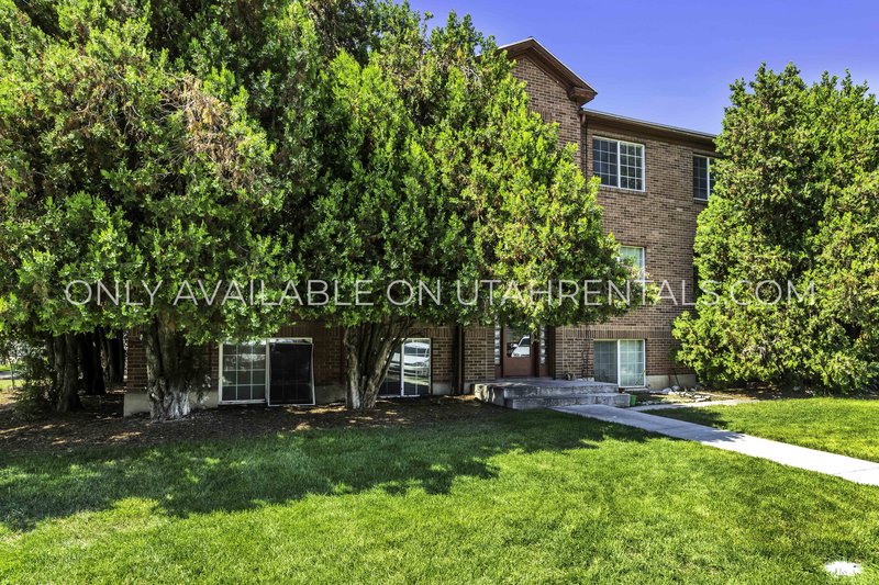 Charming Top-Floor 1-Bedroom Apartment in the Heart of Provo property image