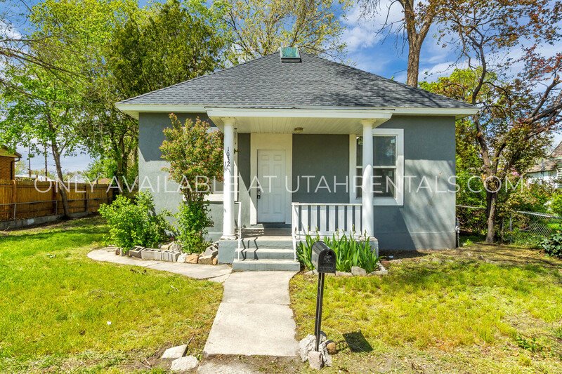 Great 4 bedroom 3 bathroom home in SLC! property image