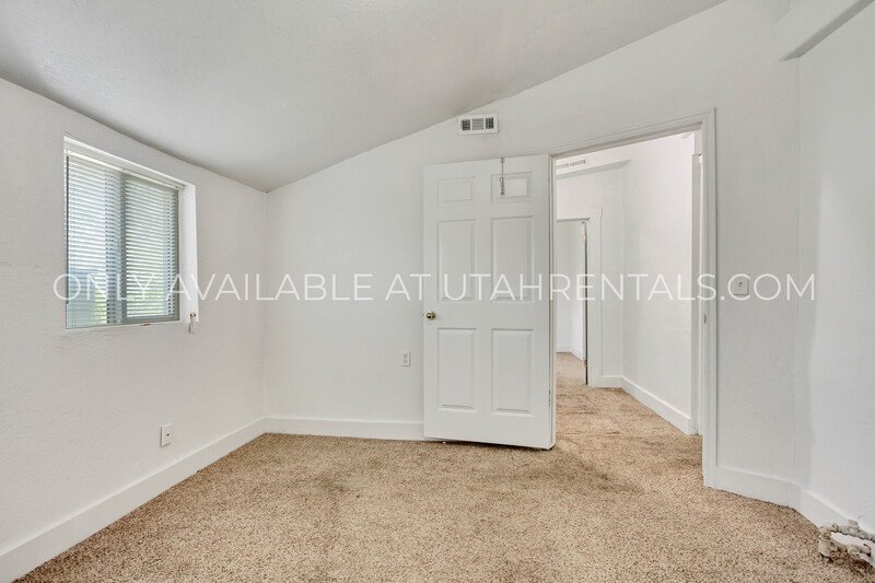 Great 4 bedroom 3 bathroom home in SLC! property image