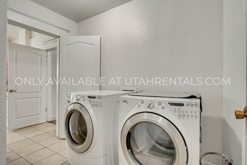 Great 4 bedroom 3 bathroom home in SLC! property image