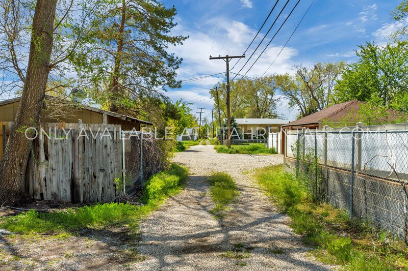 Great 4 bedroom 3 bathroom home in SLC! property image
