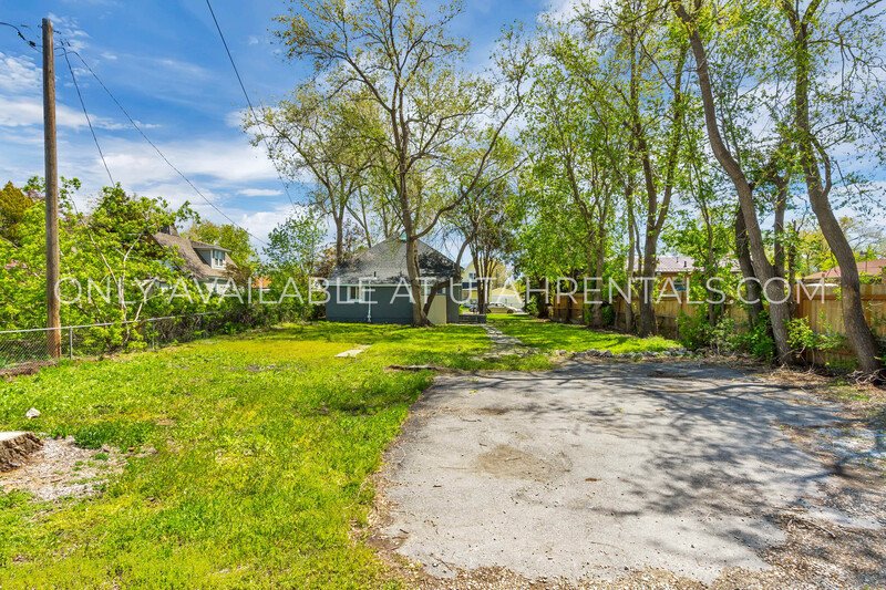 Great 4 bedroom 3 bathroom home in SLC! property image