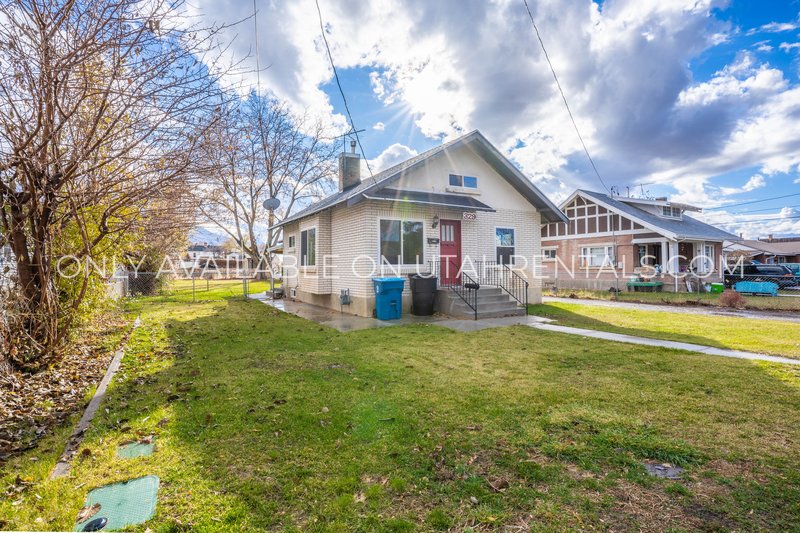 Charming & Spacious 3-Bed Home property image