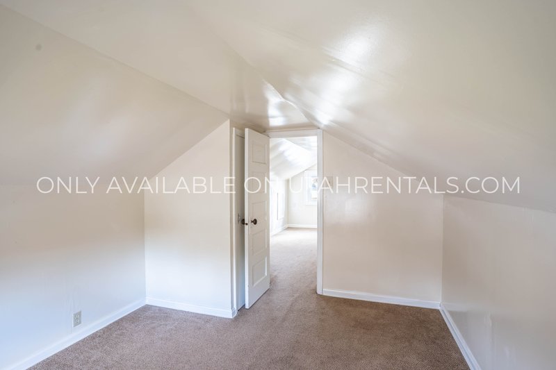 Charming & Spacious 3-Bed Home property image