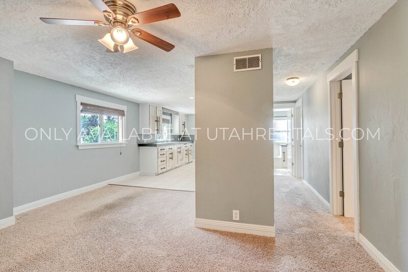PET FRIENDLY UPSTAIRS UNIT FOR RENT property image