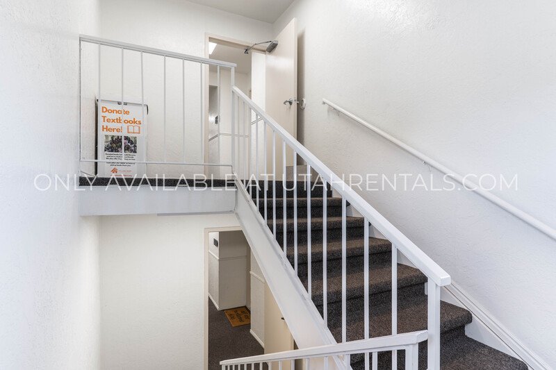 Spacious Shared Room Available in Beautiful 2 Bedroom 2 Bath Apartment property image