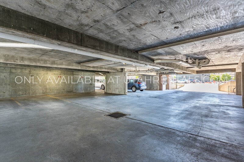 Spacious Shared Room Available in Beautiful 2 Bedroom 2 Bath Apartment property image