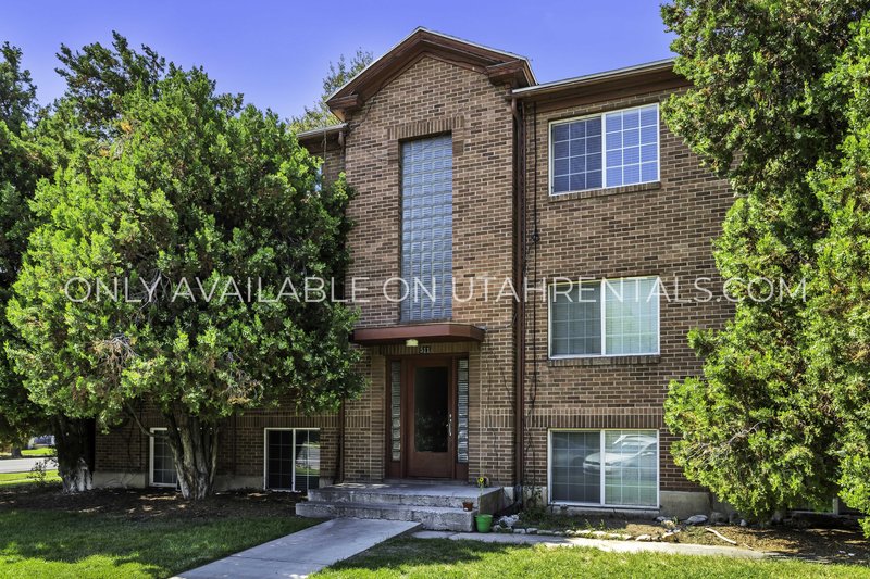 Charming Top-Floor 1-Bedroom Apartment in the Heart of Provo property image