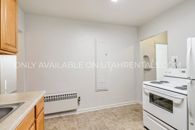 Charming Top-Floor 1-Bedroom Apartment in the Heart of Provo property image