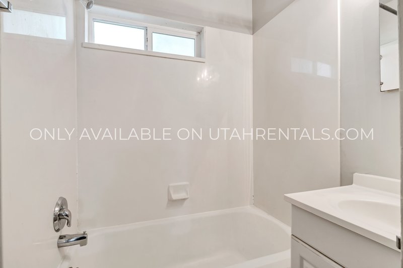 Charming Top-Floor 1-Bedroom Apartment in the Heart of Provo property image