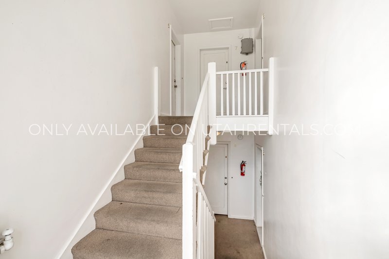 Charming Top-Floor 1-Bedroom Apartment in the Heart of Provo property image