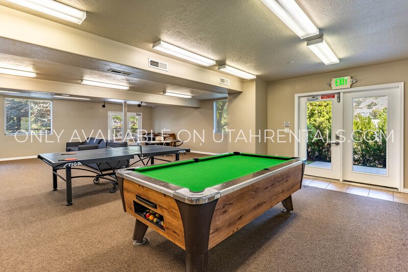 Private Room in Lanai complex property image
