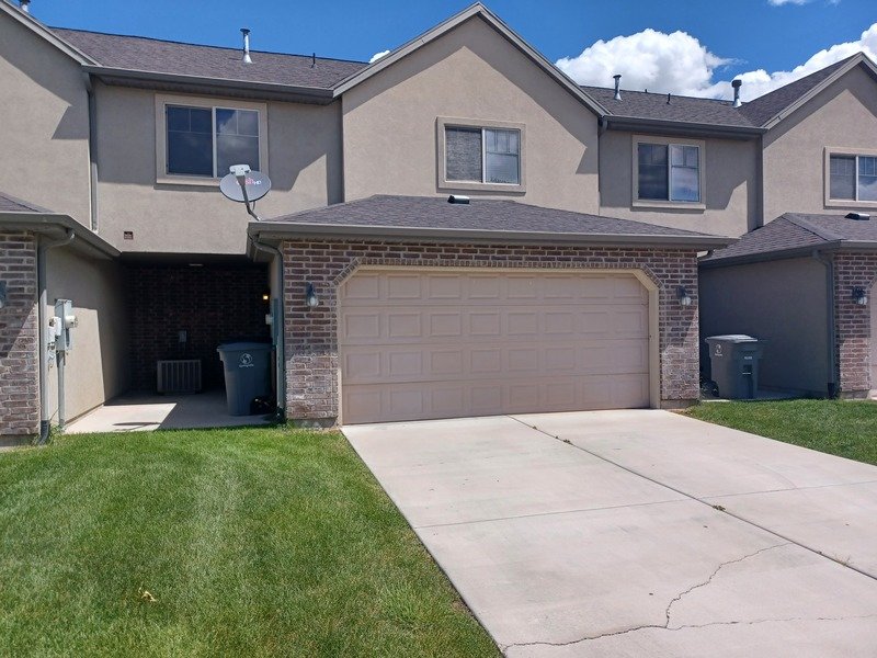Beautiful, Spacious Springville Townhome property image