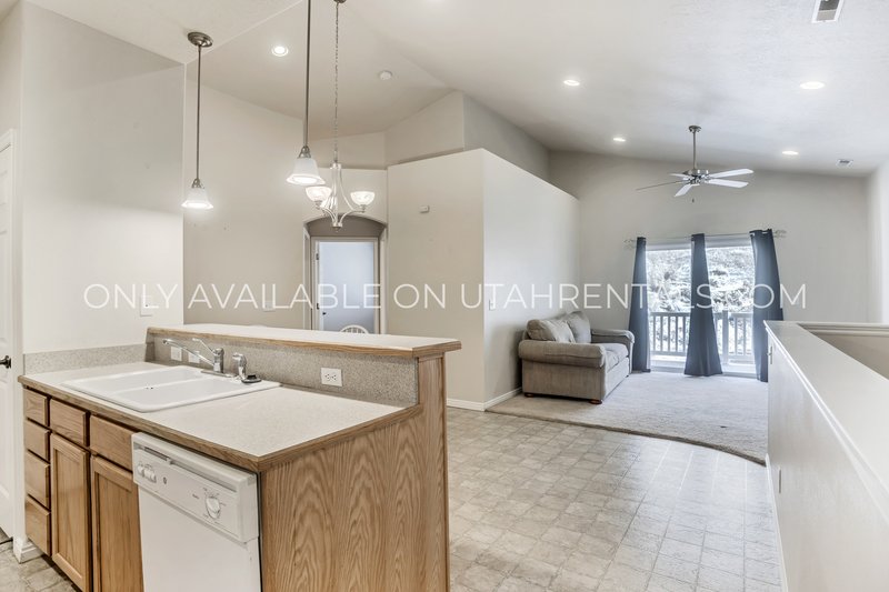 Beautiful Condo in Provo property image