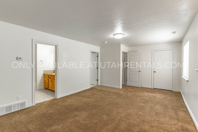 Beautiful, Spacious 4-Bed Single-Family Home in Santaquin! property image