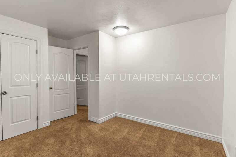 Beautiful, Spacious 4-Bed Single-Family Home in Santaquin! property image