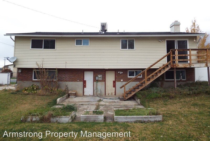 Beautiful 4-Bed, 3-Bath Orem Home with Spacious Yards & Decks property image
