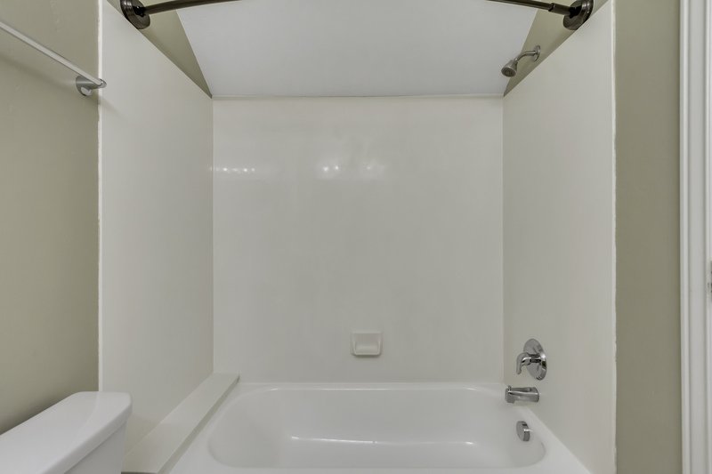 Beautiful, Spacious 4-Bed Single-Family Home in Santaquin! property image