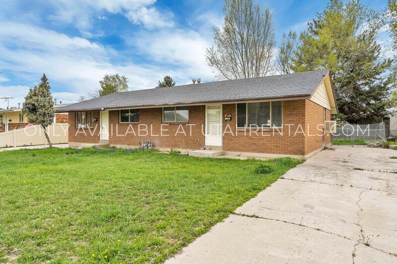Beautiful Views & Easy Commuting – Minutes from Downtown Provo! property image