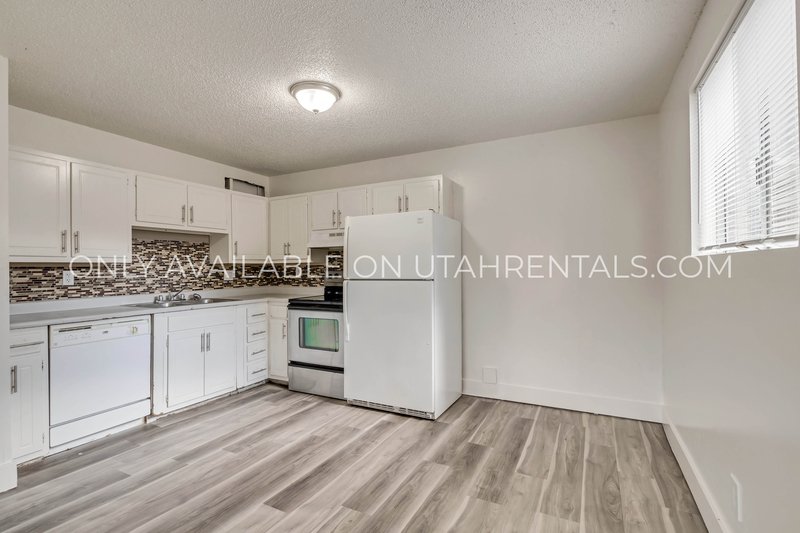 Beautiful 2 bed multiplex apartment property image
