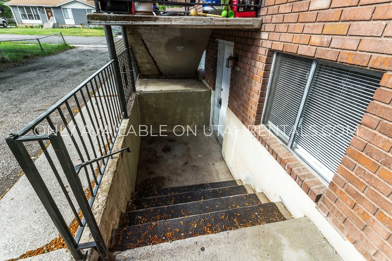 Beautiful 2 bed multiplex apartment property image