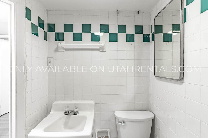 1 Bedroom Basement Apartment in SLC - 10 mins from University! property image