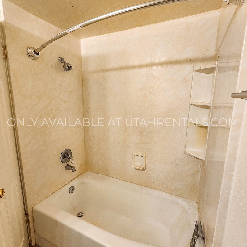 Spacious 1 Bed Apartment in Salt Lake property image