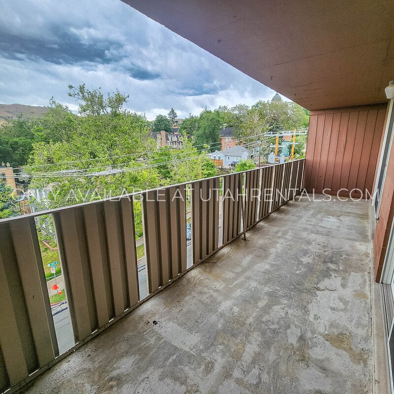 Spacious 1 Bed Apartment in Salt Lake property image